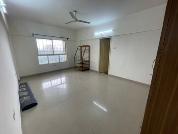 Room in 3.5 BHK Apartment at DSK Frangipani, Camp – for Sale
