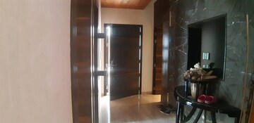Furnished Amenities in 5 BHK Apartment at Amar Renaissance, Ghorpadi – for Sale