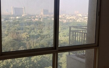 Shop For Rent in Sector 104
