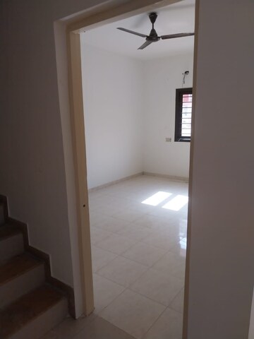 Room in 3 BHK Villa at Thaltej – for Rent