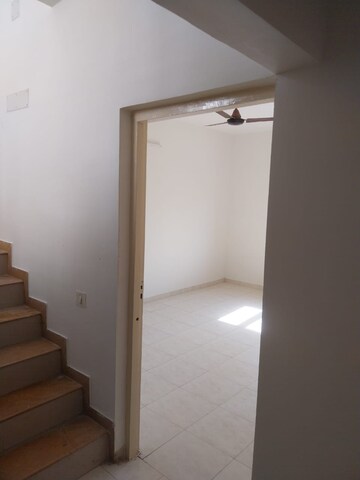 Room in 3 BHK Villa at Thaltej – for Rent