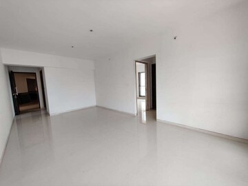 Room in 1 BHK Apartment at Bhoomi Park, Malad West – for Rent