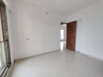 Room in 1 BHK Apartment at Bhoomi Park, Malad West – for Rent