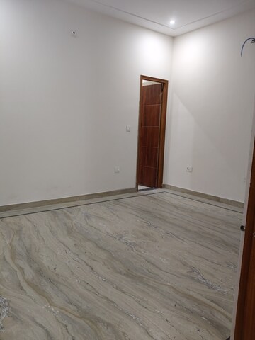 Room in 2 BHK Builder Floor at Shivalik Nagar – for Rent