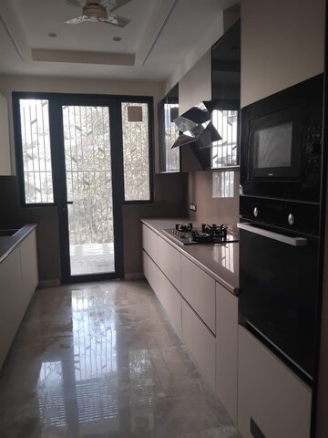 Kitchen in 4 BHK Builder Floor at Sector 57 – for Rent