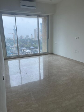 Room in 4 BHK Apartment at Raheja Imperia, Worli – for Sale