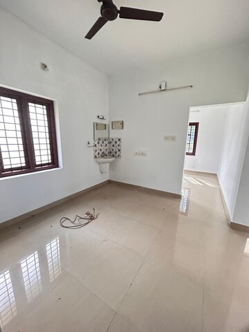 Room in 2 BHK Villa at Thrissur Road – for Sale