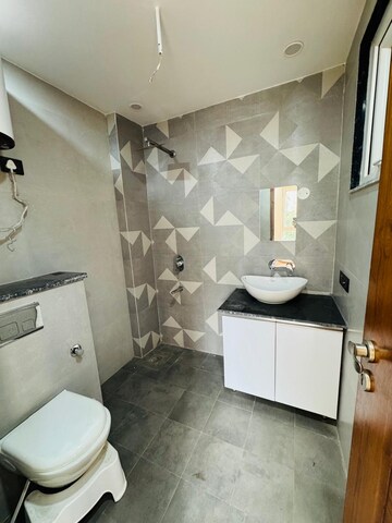 Attached Bathroom in 3 BHK Builder Floor at Saket – for Rent