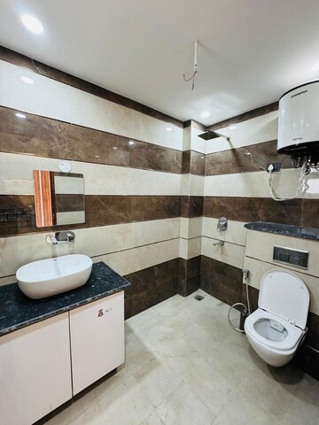 Attached Bathroom in 3 BHK Builder Floor at Saket – for Rent