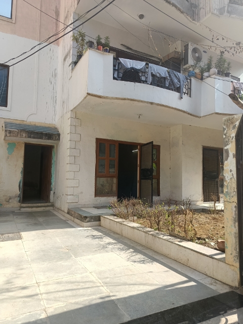 3 BHK + Servant Room Builder Floor For Sale in Uppal Southend