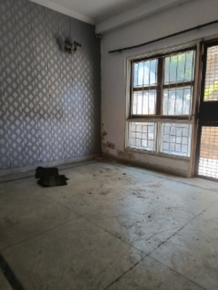 Room, uppal-southend 3 Bedroom 1550 Sq.Ft. Builder Floor In Sector 49 Gurgaon 8070674