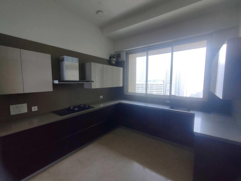 4 BHK + Servant Room Apartment For Sale in Raheja Imperia