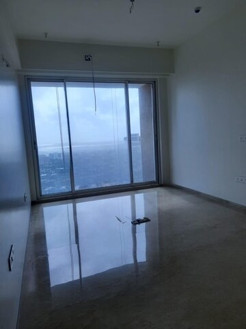 Room in 4 BHK Apartment at Raheja Imperia, Worli – for Sale