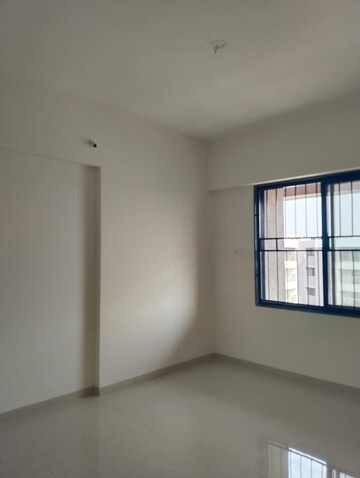 Room in 2 BHK Apartment at Kohinoor Viva City, Dhanori – for Sale