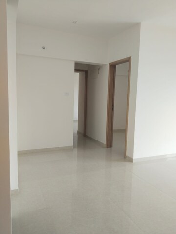 Room in 2 BHK Apartment at Kohinoor Viva City, Dhanori – for Sale