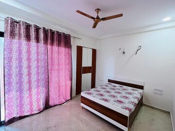 Bedroom in 3 BHK Builder Floor at Ardee City, Sector 52 – for Rent