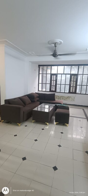 Master Bedroom in 3 BHK Builder Floor at Ardee City, Sector 52 – for Rent