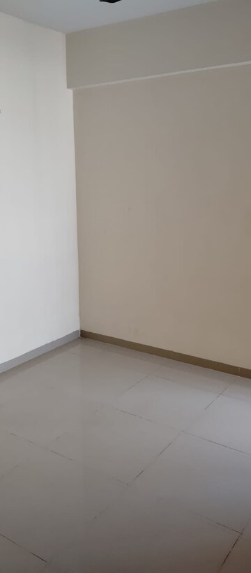 Room in 2 BHK Apartment at Wave Dream Homes, Wave City – for Rent