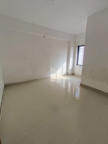 Room in 3 BHK Builder Floor at Sakher Bazar – for Sale