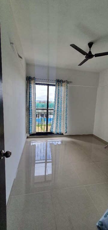 Room in 2 BHK Apartment at Shapoorji Pallonji Joyville Hinjewadi, Hinjewadi – for Rent