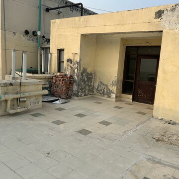 Parking in 1 BHK Apartment at TDI City Kingsbury, Sector 61 – for Rent