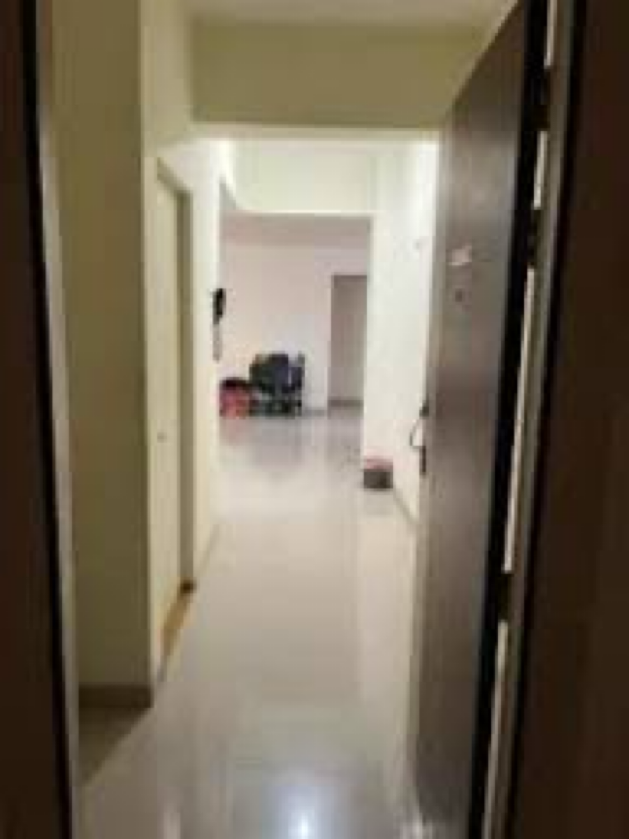 2 BHK + Study Room Apartment For Sale in Tain Square