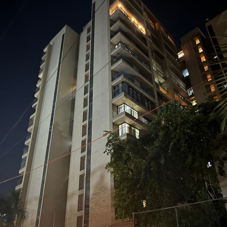 Listing Cover Image