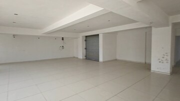 Commercial Shop 5000 Sq.Ft. For Rent in New Alkapuri Vadodara  8070058