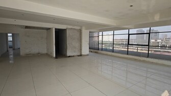 Commercial Shop 5000 Sq.Ft. For Rent in New Alkapuri Vadodara  8070058