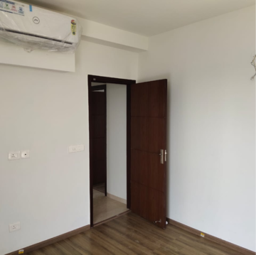 Room in 2 BHK Apartment at Godrej Oasis, Sector 88a – for Rent
