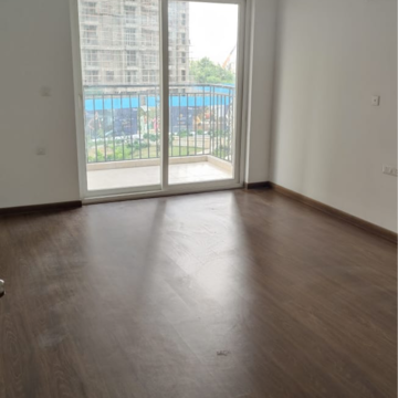 Room in 2 BHK Apartment at Godrej Oasis, Sector 88a – for Rent