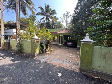 Parking in 2 BHK Villa at Ollur – for Sale