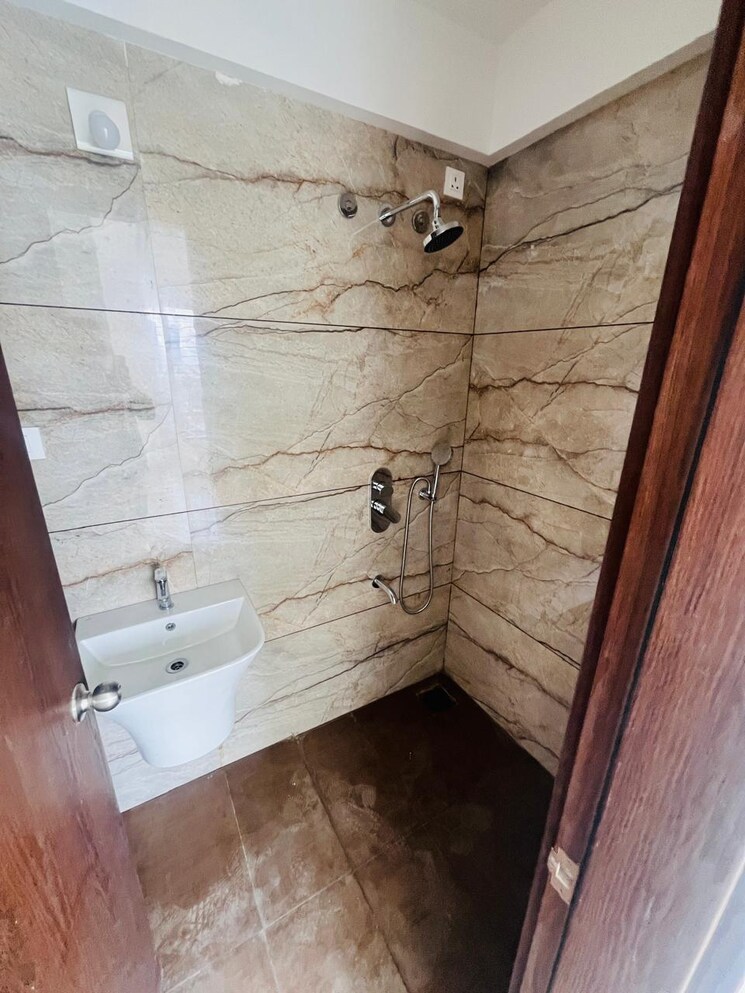 Bathroom, gagan-klara 2 Bedroom 800 Sq.Ft. Apartment In Balewadi Pune 8070893