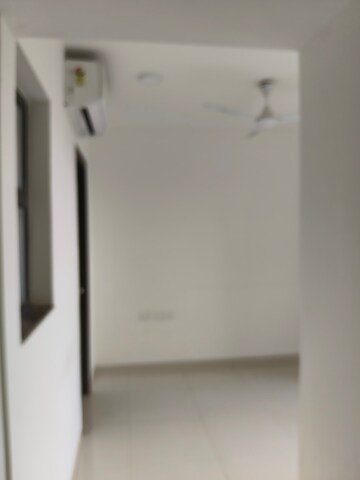 Furnished Amenities in 2 BHK Apartment at Lodha Splendora, Ghodbunder Road – for Rent