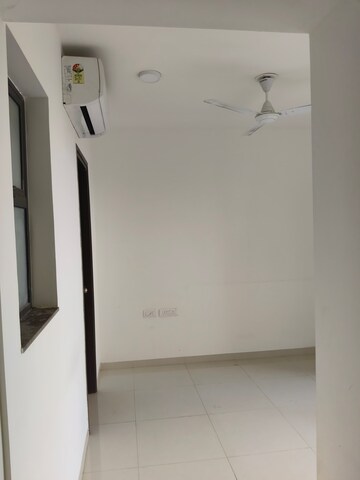 Room in 2 BHK Apartment at Lodha Splendora, Ghodbunder Road – for Rent