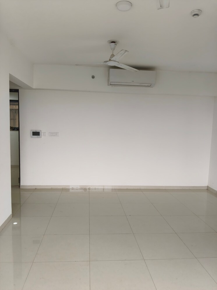 Bathroom, lodha-splendora 2 Bedroom 761 Sq.Ft. Apartment In Ghodbunder Road Thane 8070920