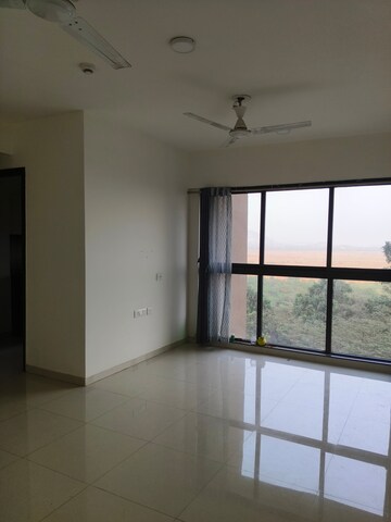 Room in 2 BHK Apartment at Lodha Splendora, Ghodbunder Road – for Rent