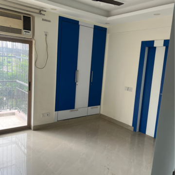 Room in 3 BHK Apartment at Spaze Privvy The Address, Hayatpur – for Rent