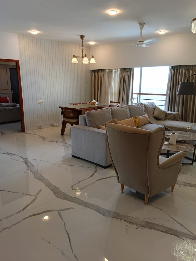 Team Area, santacruz west 4 Bedroom 3500 Sq.Ft. Apartment In Santacruz West Mumbai 8070924