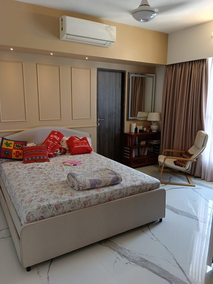 Bedroom, santacruz west 4 Bedroom 3500 Sq.Ft. Apartment In Santacruz West Mumbai 8070924