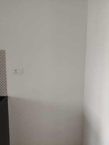 Room in 2 BHK Apartment at Lodha Vista, Lower Parel – for Rent