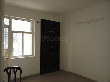 Room in 2 BHK Apartment at Stellar Mi Citihomes, Omicron Iii Greater Noida – for Sale