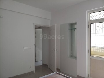 Room in 2 BHK Apartment at Stellar Mi Citihomes, Omicron Iii Greater Noida – for Sale