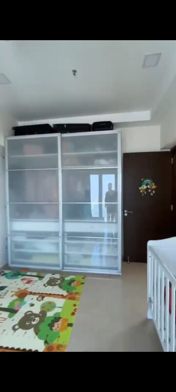 Furnished Amenities in 2 BHK Apartment at Ruparel Ariana, Parel – for Rent