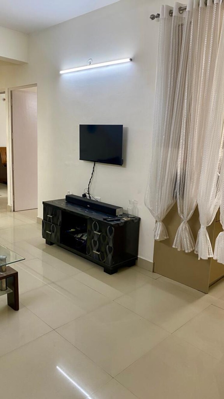 Living Room, signature-the-serenas 2 Bedroom 614 Sq.Ft. Apartment In Sohna Sector 36 Gurgaon 8070979