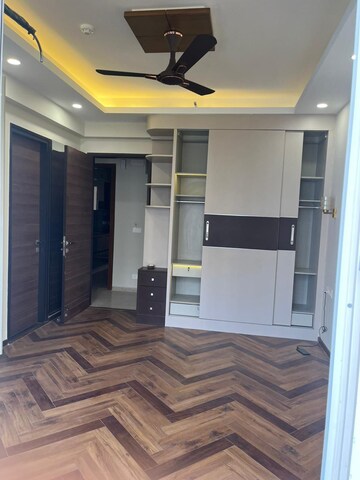 Room in 3 BHK Apartment at Migsun Ultimo, Omicron Iii Greater Noida – for Sale