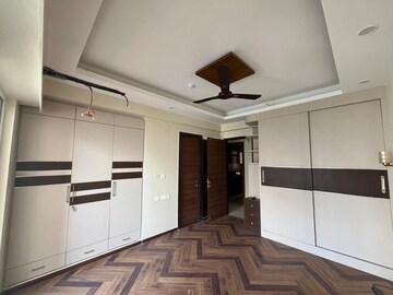 Room in 3 BHK Apartment at Migsun Ultimo, Omicron Iii Greater Noida – for Sale