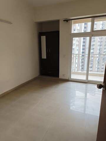 Room in 2 BHK Apartment at Mahagun Mywoods, Sector 16c Greater Noida – for Sale