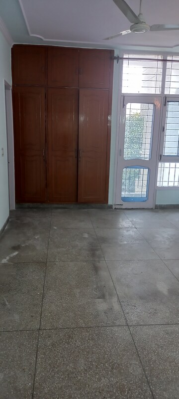 Master Bedroom in 3 BHK Apartment at Ip Extension – for Rent