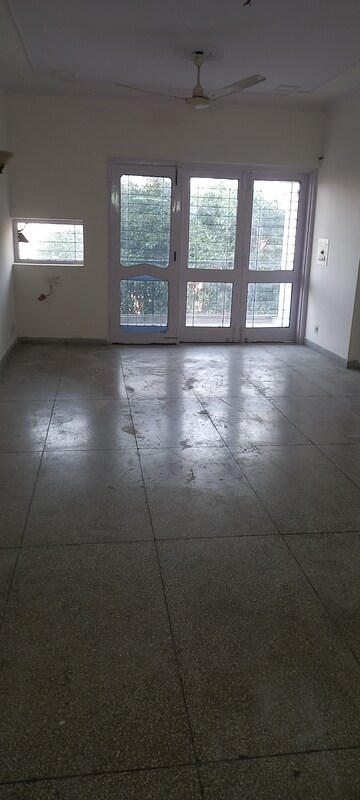 Living Room in 3 BHK Apartment at Ip Extension – for Rent